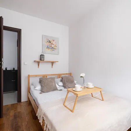 Stylowy Z Oddzielna Sypialnia Niedaleko Centrum Chorzowa By Renters