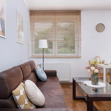 Stylowy Z Oddzielna Sypialnia Niedaleko Centrum Chorzowa By Renters Apartmán