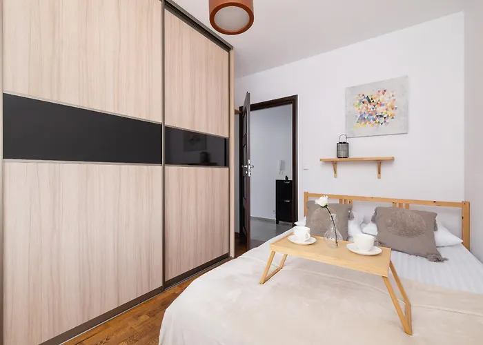 Stylowy Z Oddzielna Sypialnia Niedaleko Centrum Chorzowa By Renters דירה